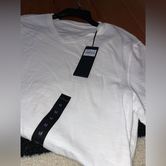 NWT Men’s Marc Anthony short-sleeved tshirt - Picture 2 of 4